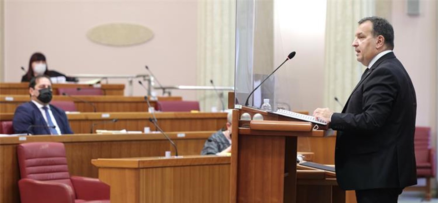 Beroš: Borba s koronavirusom dobiva se samo zajedništvom i znanstvenim pristupom